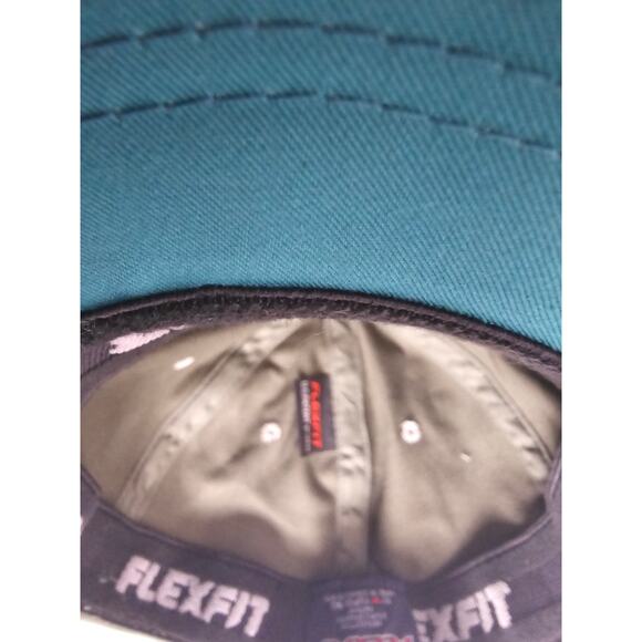 Jr‎ Cigars Men's Embroidered Stitched Logo Flexfit Cap Hat  4 Free Poker Chips - Picture 13 of 14